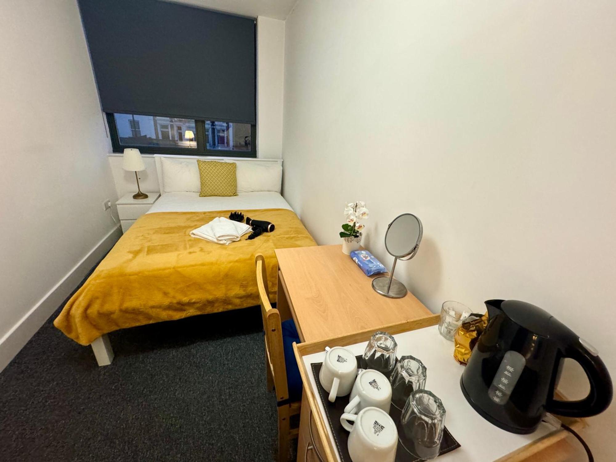 לונדון Cosmopolitan Comfort Private Bedrooms In Euston 106 מראה חיצוני תמונה