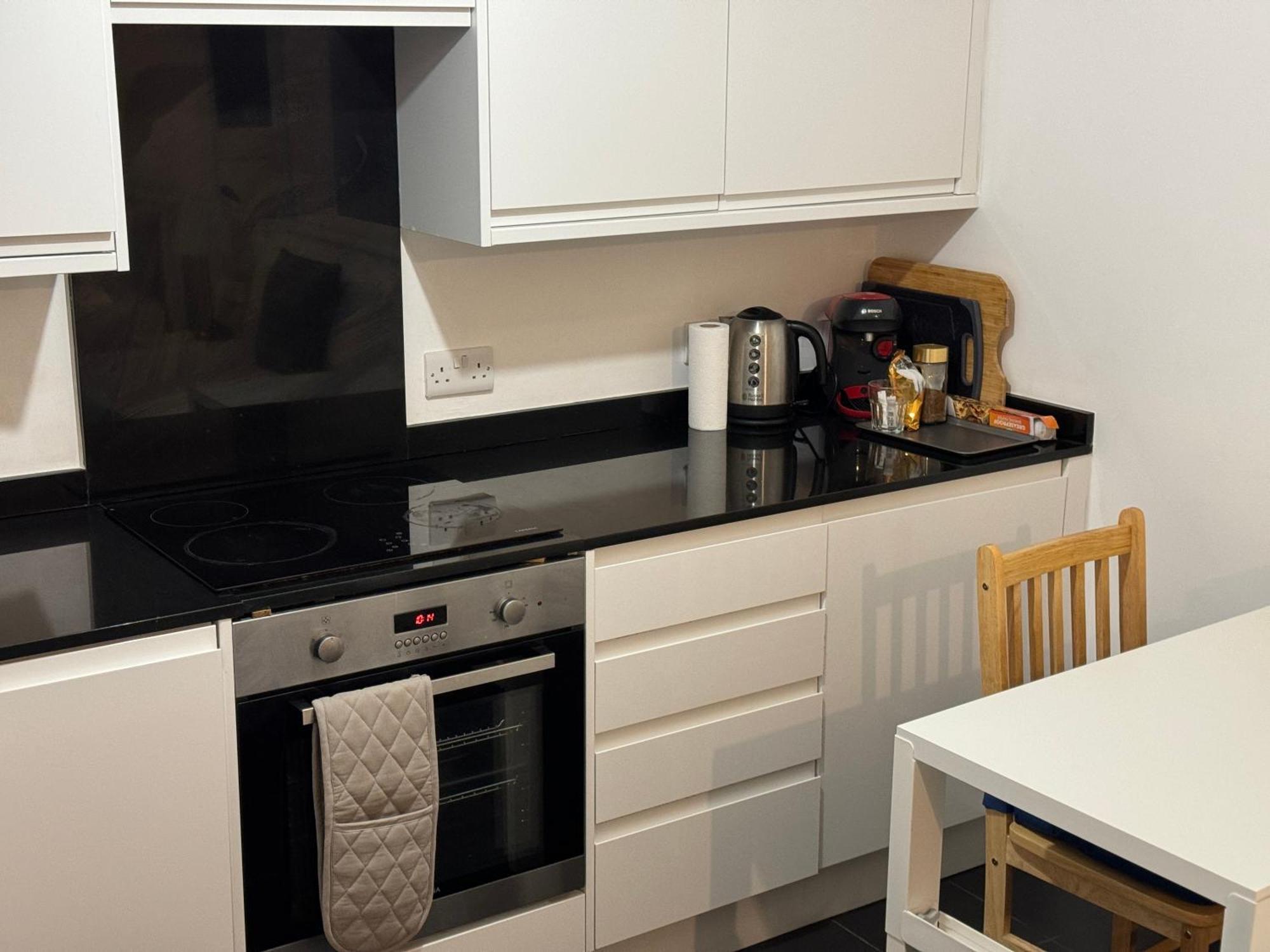 לונדון Cosmopolitan Comfort Private Bedrooms In Euston 106 מראה חיצוני תמונה